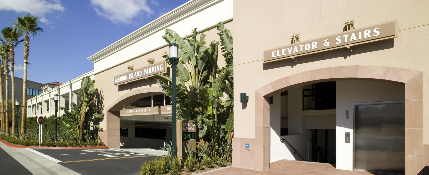 Fashion Island  Shopping in Newport Beach, Los Angeles